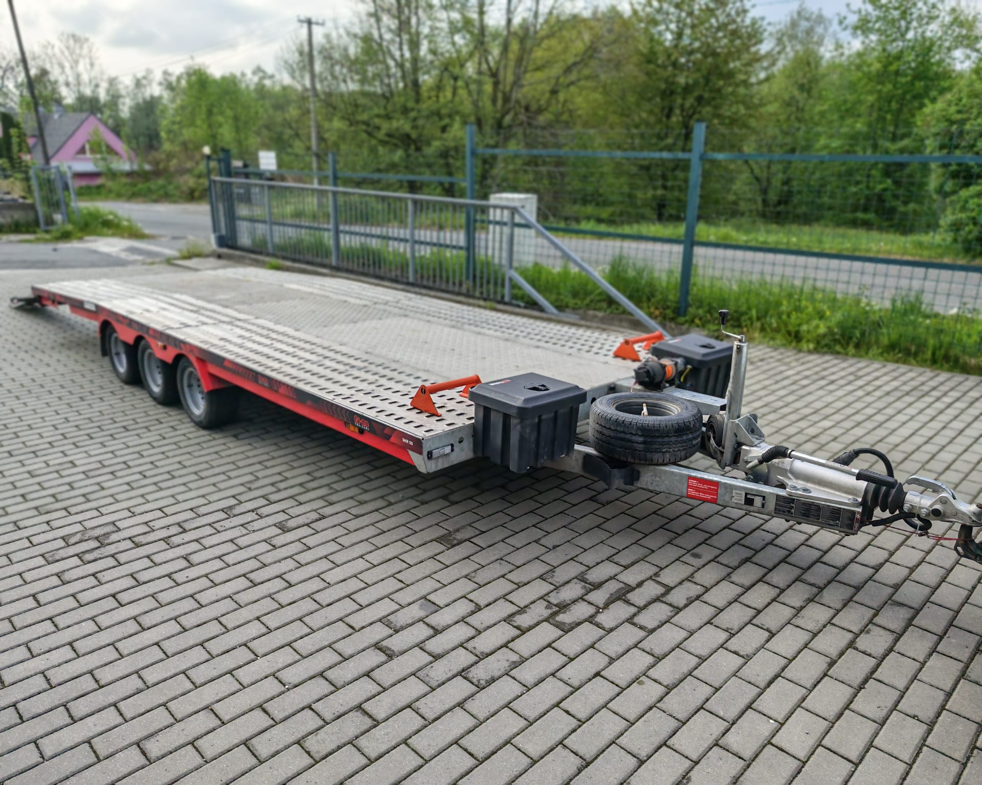 Vozík plato, autopřepravník, skupina BE, do 3500kg — foto 2